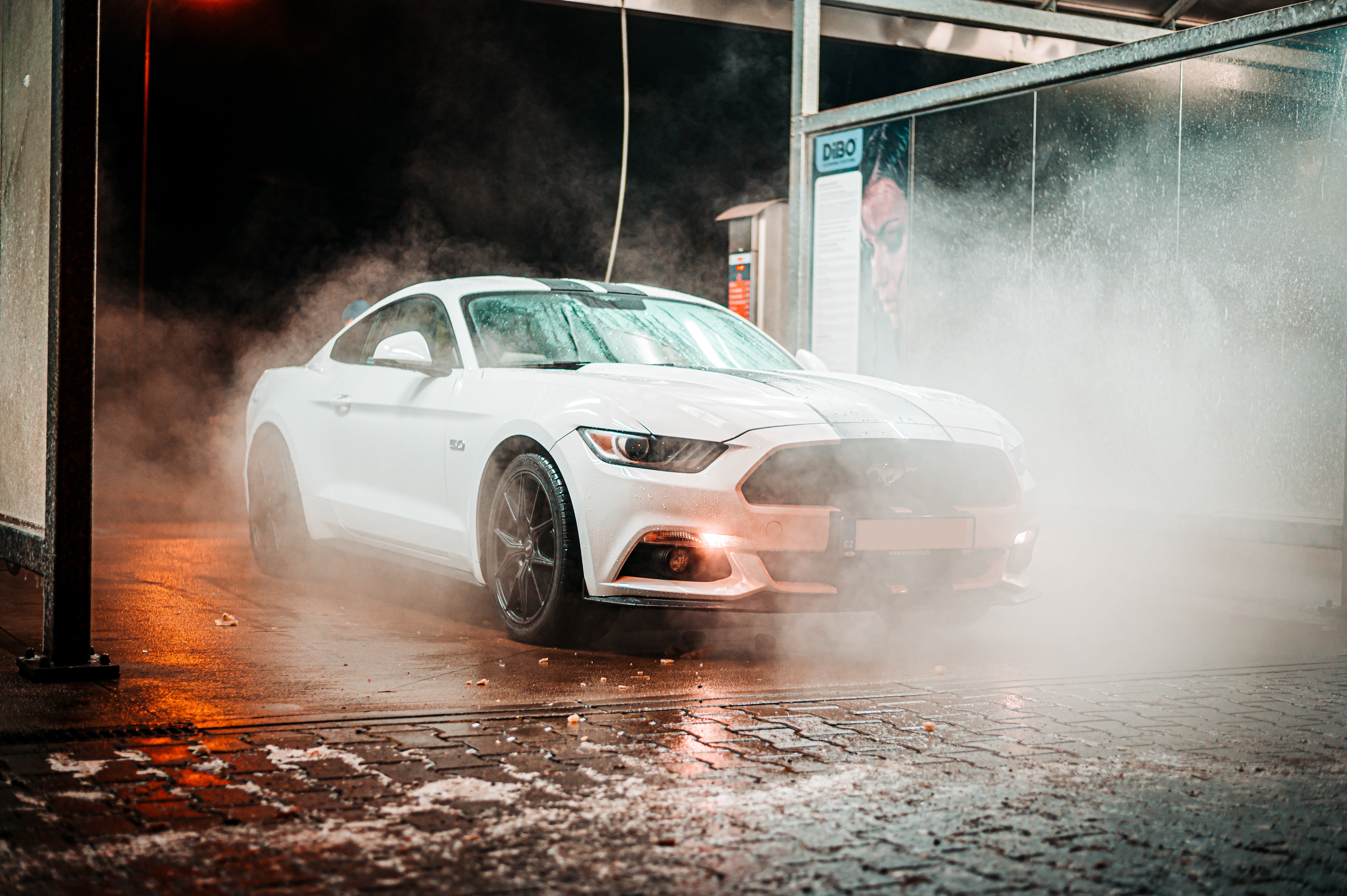 car washed by lavage machine 4